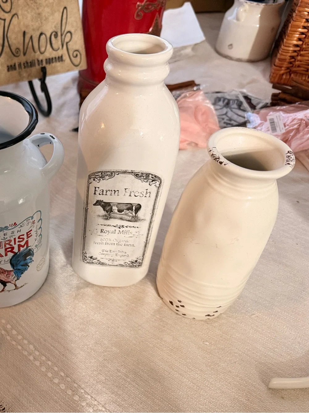 Sunrise Farm White Ceramic Vase with Rooster Accent set of 4